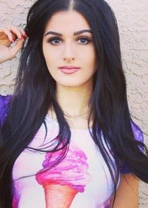 Lia "SSSniperWolf" Shelesh