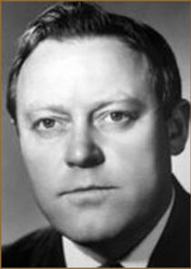 Иван Иванович, начальник отдела снабжения комбината, артист самодеятельности