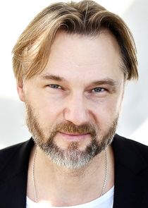 Аркадий Евгеньевич, адвокат, друг семьи Гурьевых