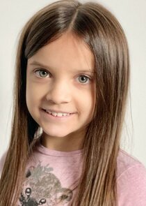 Алина Тростянецкая в 8 лет