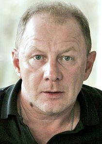 Дмитрий Александрович, муж Елены, зам Шестакова