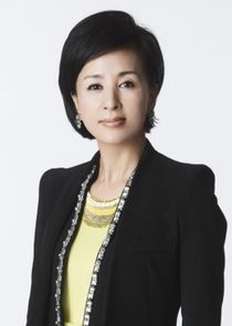 CEO, Snowy Cosmetics (Na Hee's mother)