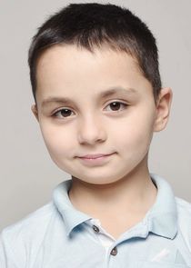 Олег Золотарёв, сын Кирилла и Ларисы