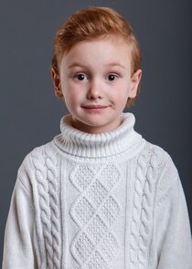 школьник в костюме космонавта