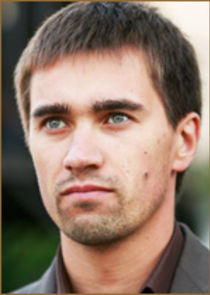 "Кузнечик" лейтенант Василий Карандышев, опер, муж Маши