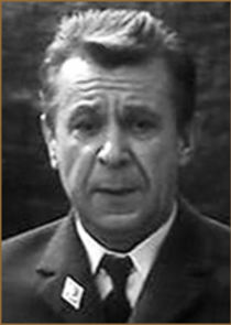 Яков Власович, директор средней школы