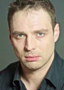 Егор Белинский друг Андрея, лейтенант милиции