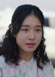Lee Mi Joo / Young-looking Oh Pan Geum