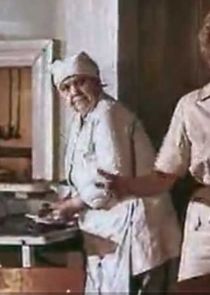 тётя Паша, повар в пионерлагере