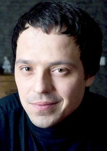 Юрий, строитель, поклонник Даши, участник ДТП