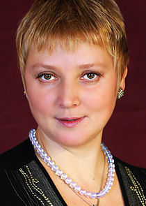 Анна Ивановна Хвостова, риелтор, мать Костика