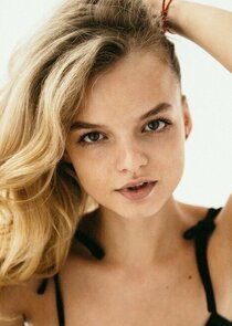 Ника, сестра Киры