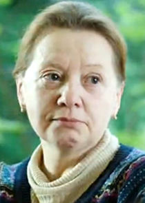 Евгения Петровна, мать Альбины, техничка