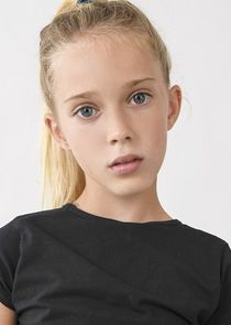 Лиза Аксёнова, дочь Алексея, ученица Надежды