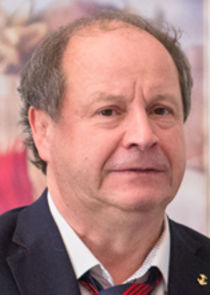 Янис Робертович, директор круиза