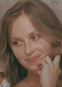 Зина Левашова продавщица в овощном магазине