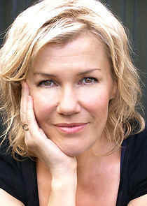 Sergeant Paula "Simmo" Simmons