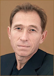 Омелько Кайдаш, батько, автомеханік