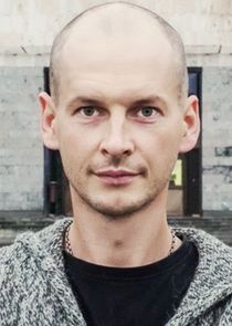 Виктор Емельянов