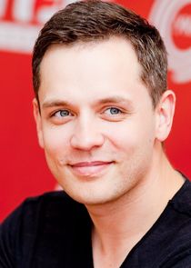 Николай, владелец клуба, сосед Марины