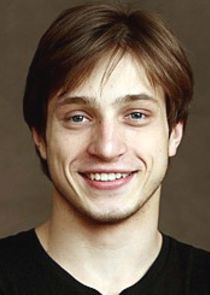 Кирилл Васильевич Тихонов, компьютерщик, парень Ольги