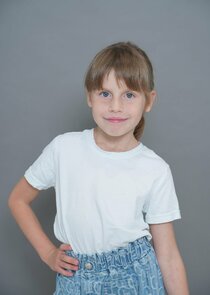 одноклассница Арины