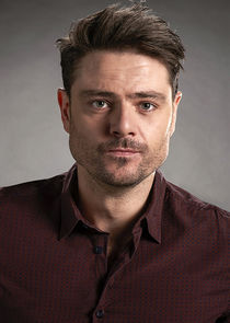 Desmond "Des" Bennett