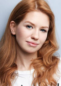 Люда, внучка Мавры, соседка и подруга Анны