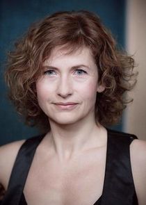 H&eacute;l&egrave;ne Aguze