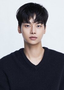 Kang Woo Hak