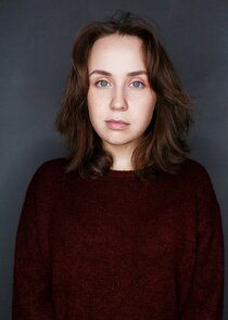 Зоя, бывшая одноклассница Ромы, охранник в ТЦ