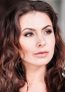 Ирина Сергеевна Зарубина, мать Бориса, директор детдома