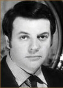 Фирелли, директор цирка