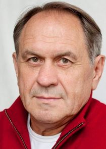 Сан Саныч Рыбаков, начальник отдела кадров, отставной военный