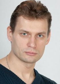 Максим Петрович Глушков, отец Вани, муж Екатерины, тренер по боксу