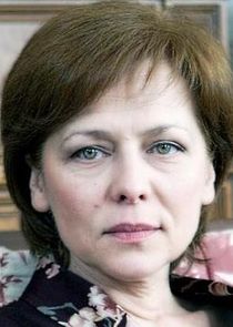 Надежда, кассир супермаркета, мать Вари