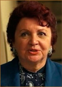 Зоя Ивановна, бабушка Маши