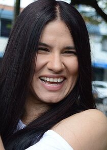 &Uacute;rsula Iguar&aacute;n (Adult)