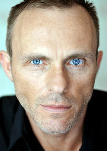 гауптштурмфюрер (капитан) Хольт, начальник полиции безопасности и СД