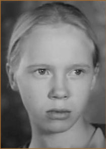 Таня в детстве