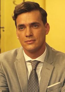 Younger Harlan Fried