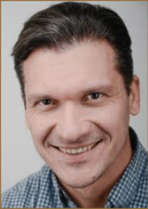 Павел Максимович, ресторатор, муж Яны