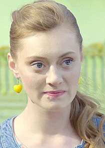 Галина, подруга Анны, швея